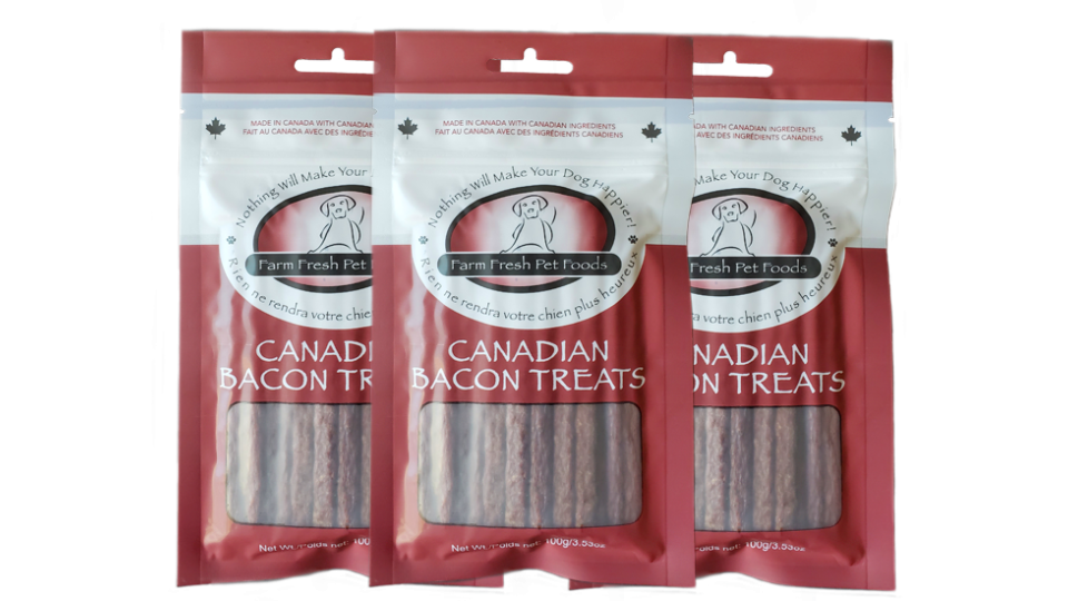 Tilted Barn (Farm Fresh) Bacon treat sticks - 100g